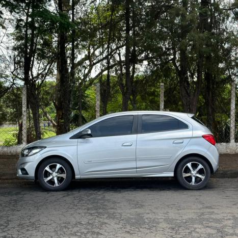 CHEVROLET Onix Hatch 1.4 4P FLEX LTZ, Foto 2