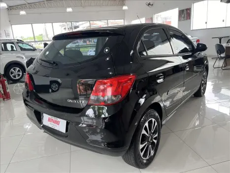 CHEVROLET Onix Hatch 1.4 4P FLEX LTZ, Foto 7