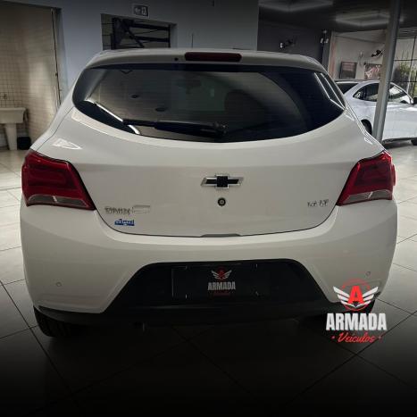 CHEVROLET Onix Hatch 1.4 4P FLEX LT, Foto 5