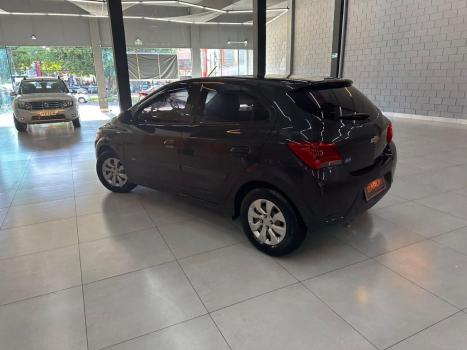 CHEVROLET Onix Hatch 1.0 4P FLEX LT, Foto 7 CHEVROLET Onix Hatch 1.0 4P FLEX LT, Foto 7