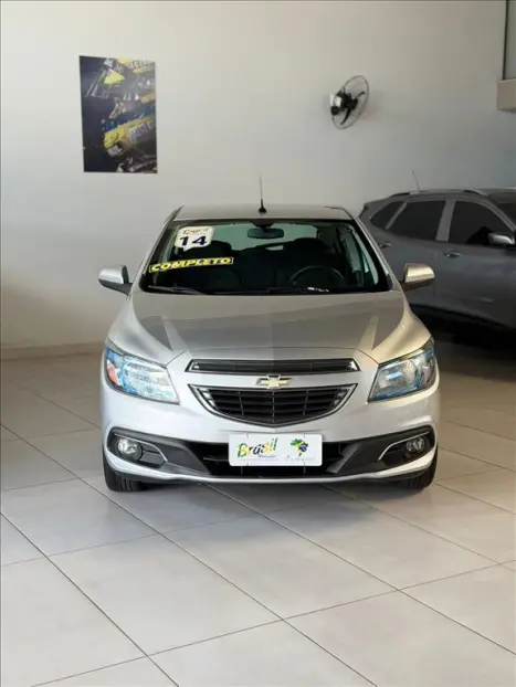 CHEVROLET Onix Hatch 1.4 4P FLEX LTZ, Foto 2