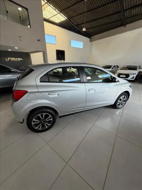 CHEVROLET Onix Hatch 1.4 4P FLEX LTZ, Foto 9