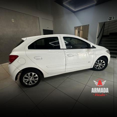 CHEVROLET Onix Hatch 1.0 4P FLEX JOY, Foto 6 CHEVROLET Onix Hatch 1.0 4P FLEX JOY, Foto 6