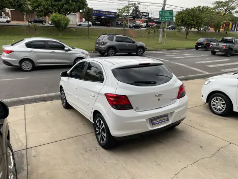 CHEVROLET Onix Hatch 1.4 4P FLEX LT, Foto 7 CHEVROLET Onix Hatch 1.4 4P FLEX LT, Foto 7