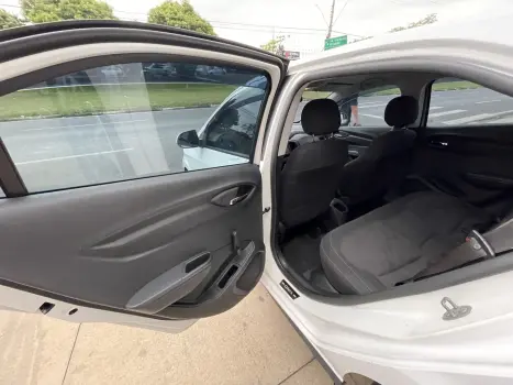 CHEVROLET Onix Hatch 1.4 4P FLEX LT, Foto 9 CHEVROLET Onix Hatch 1.4 4P FLEX LT, Foto 9