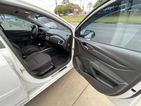 CHEVROLET Onix Hatch 1.4 4P FLEX LT, Foto 17 CHEVROLET Onix Hatch 1.4 4P FLEX LT, Foto 17