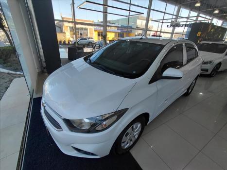 CHEVROLET Onix Hatch 1.0 4P FLEX LT, Foto 3 CHEVROLET Onix Hatch 1.0 4P FLEX LT, Foto 3