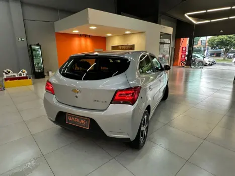 CHEVROLET Onix Hatch 1.4 4P FLEX LTZ AUTOMÁTICO, Foto 5 CHEVROLET Onix Hatch 1.4 4P FLEX LTZ AUTOMÁTICO, Foto 5