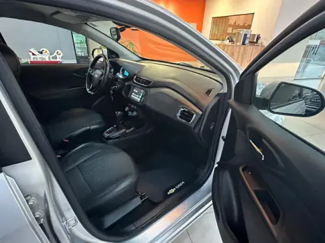 CHEVROLET Onix Hatch 1.4 4P FLEX LTZ AUTOMÁTICO, Foto 9 CHEVROLET Onix Hatch 1.4 4P FLEX LTZ AUTOMÁTICO, Foto 9