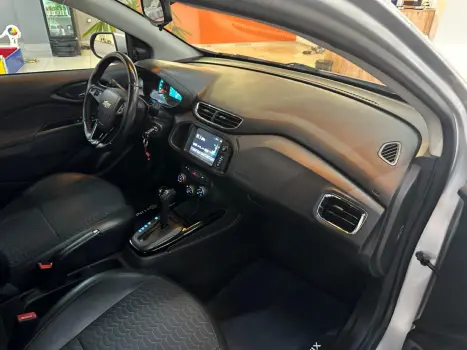 CHEVROLET Onix Hatch 1.4 4P FLEX LTZ AUTOMÁTICO, Foto 11 CHEVROLET Onix Hatch 1.4 4P FLEX LTZ AUTOMÁTICO, Foto 11