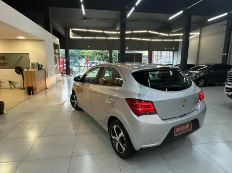 CHEVROLET Onix Hatch 1.4 4P FLEX LTZ AUTOMÁTICO, Foto 13 CHEVROLET Onix Hatch 1.4 4P FLEX LTZ AUTOMÁTICO, Foto 13