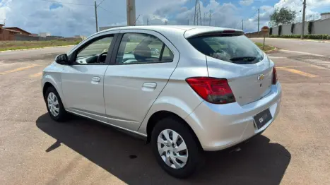 CHEVROLET Onix Hatch 1.4 4P FLEX LT, Foto 5