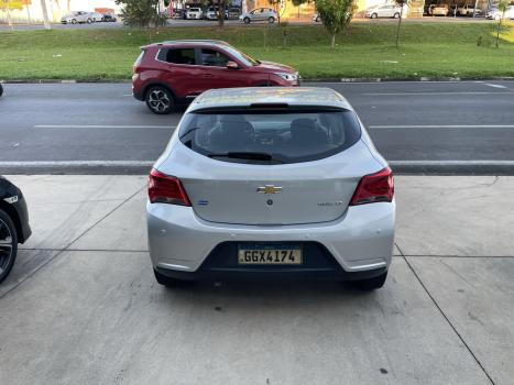 CHEVROLET Onix Hatch 1.0 4P FLEX LT, Foto 3