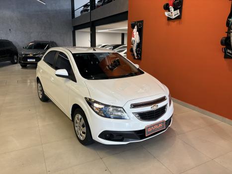 CHEVROLET Onix Hatch 1.4 4P FLEX LT, Foto 2