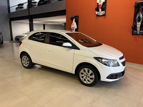 CHEVROLET Onix Hatch 1.4 4P FLEX LT, Foto 4