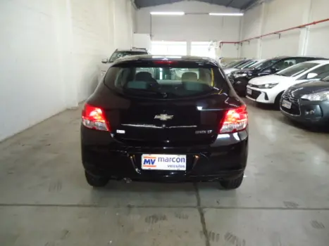 CHEVROLET Onix Hatch 1.0 12V 4P FLEX LT, Foto 10