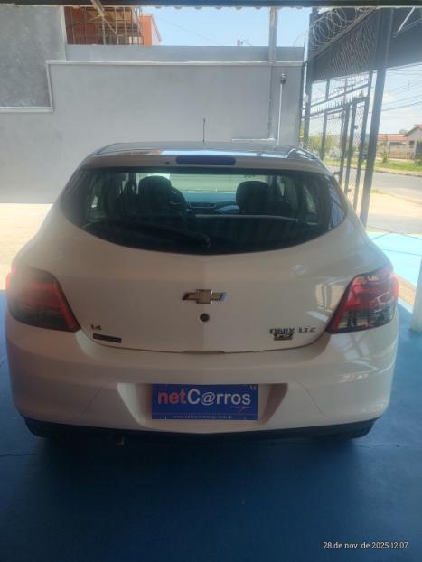 CHEVROLET Onix Hatch 1.4 4P FLEX LTZ, Foto 4