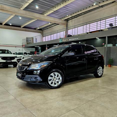 CHEVROLET Onix Hatch 1.4 4P FLEX LT, Foto 3