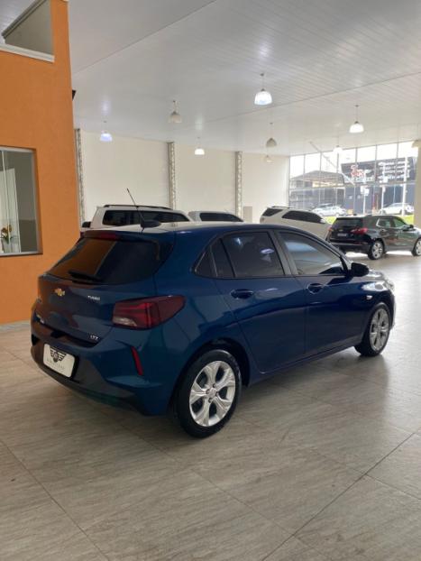 CHEVROLET Onix Hatch 1.0 4P FLEX LTZ TURBO AUTOMTICO, Foto 4