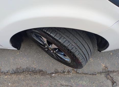 CHEVROLET Onix Hatch 1.4 4P FLEX LTZ, Foto 14