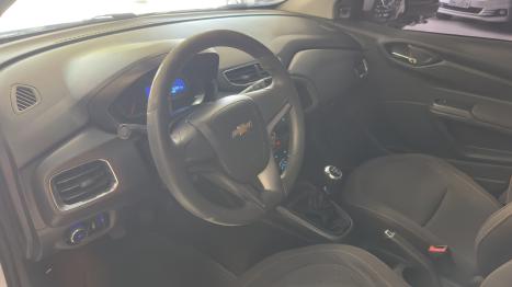 CHEVROLET Onix Hatch 1.4 4P FLEX LT, Foto 17