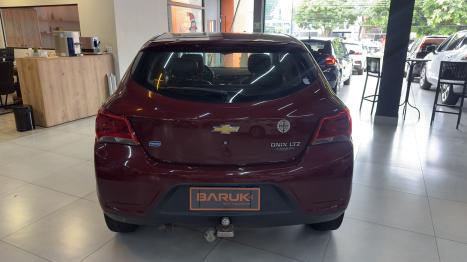 CHEVROLET Onix Hatch 1.4 4P FLEX LT, Foto 12
