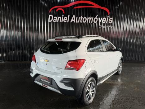 CHEVROLET Onix Hatch 1.4 4P FLEX ACTIV AUTOM�TICO, Foto 5
