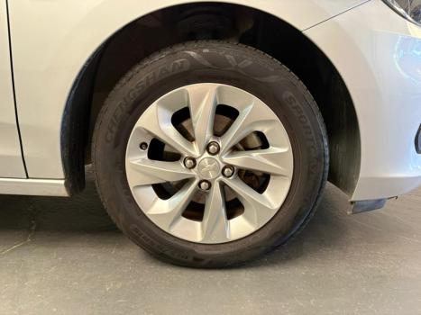 CHEVROLET Onix Hatch 1.0 4P FLEX LT, Foto 4