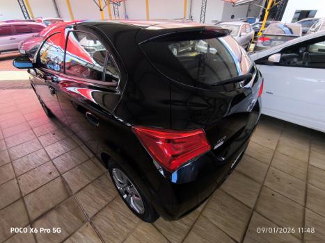 CHEVROLET Onix Hatch 1.0 4P FLEX JOY BLACK, Foto 4