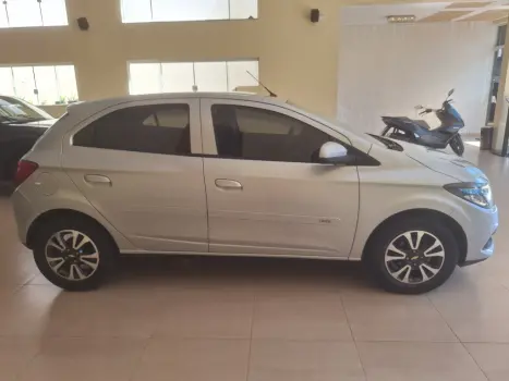 CHEVROLET Onix Hatch 1.4 4P FLEX LTZ, Foto 6