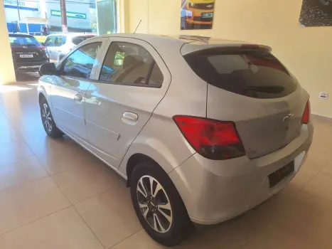 CHEVROLET Onix Hatch 1.4 4P FLEX LTZ, Foto 7