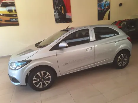 CHEVROLET Onix Hatch 1.4 4P FLEX LTZ, Foto 4