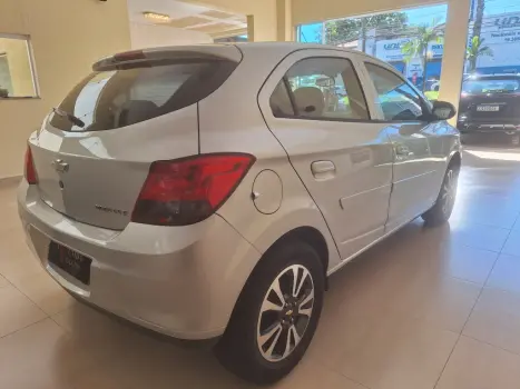 CHEVROLET Onix Hatch 1.4 4P FLEX LTZ, Foto 8