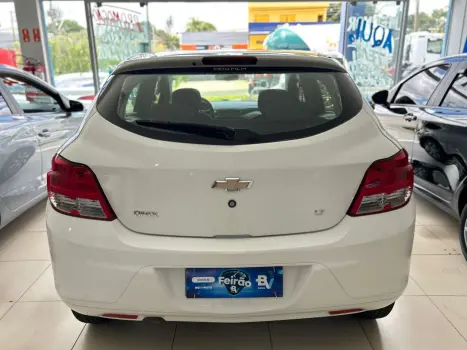CHEVROLET Onix Hatch 1.0 4P FLEX LS, Foto 4