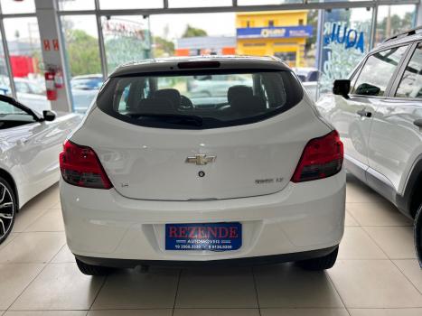 CHEVROLET Onix Hatch 1.4 4P FLEX LT, Foto 4