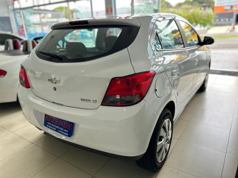 CHEVROLET Onix Hatch 1.4 4P FLEX LT, Foto 5