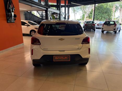 CHEVROLET Onix Hatch 1.4 4P FLEX LT, Foto 4