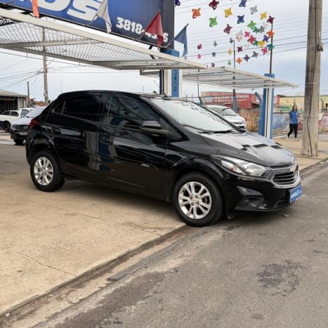 CHEVROLET Onix Hatch 1.4 4P FLEX LT, Foto 9