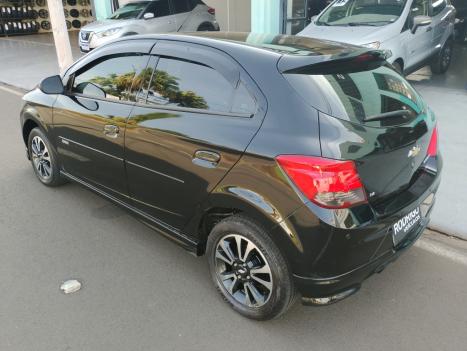 CHEVROLET Onix Hatch 1.4 4P FLEX LTZ, Foto 5