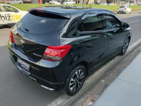 CHEVROLET Onix Hatch 1.4 4P FLEX LTZ, Foto 7