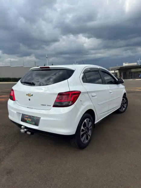 CHEVROLET Onix Hatch 1.4 4P FLEX LTZ, Foto 4