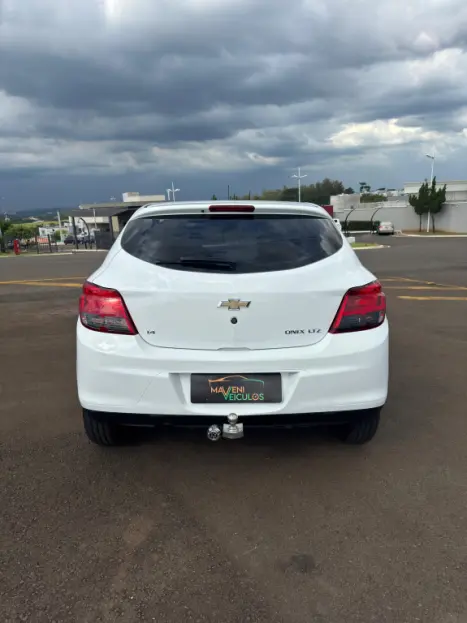 CHEVROLET Onix Hatch 1.4 4P FLEX LTZ, Foto 7
