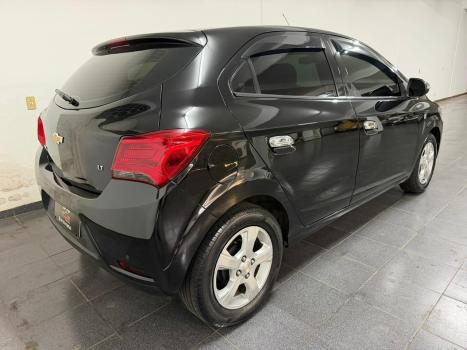 CHEVROLET Onix Hatch 1.4 4P FLEX LT, Foto 5