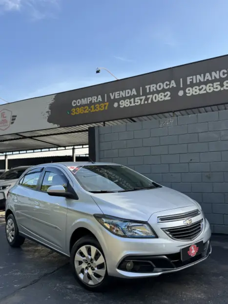 CHEVROLET Onix Hatch 1.4 4P FLEX LT, Foto 1