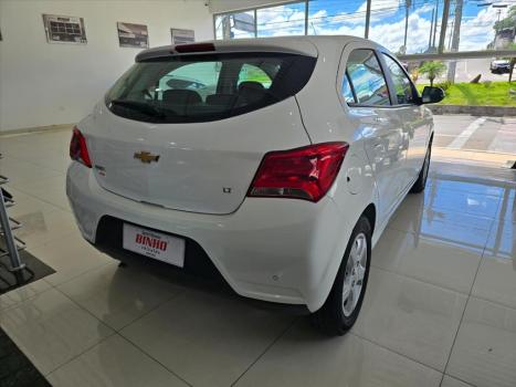 CHEVROLET Onix Hatch 1.4 4P FLEX LT, Foto 4