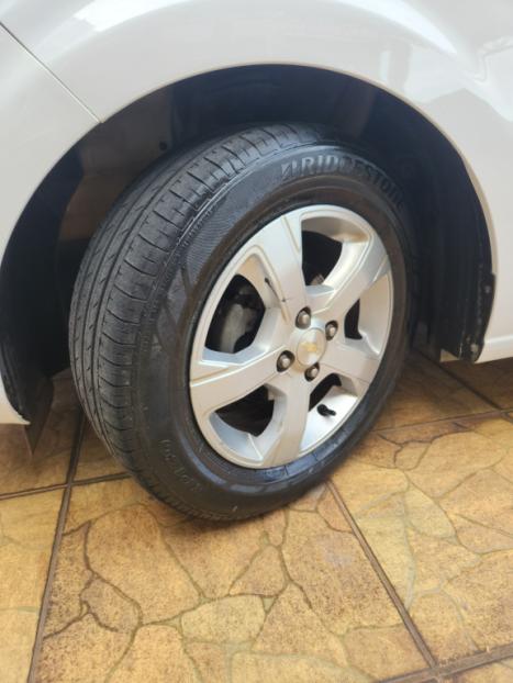 CHEVROLET Onix Hatch 1.4 4P FLEX LT, Foto 4