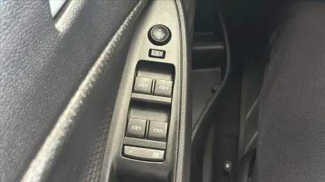 CHEVROLET Onix Hatch 1.0 12V 4P FLEX LTZ TURBO, Foto 10