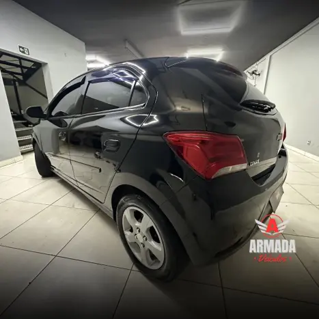 CHEVROLET Onix Hatch 1.4 4P FLEX LT, Foto 4