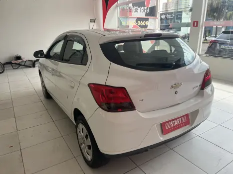 CHEVROLET Onix Hatch 1.4 4P FLEX LT, Foto 6