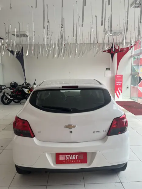 CHEVROLET Onix Hatch 1.4 4P FLEX LT, Foto 8